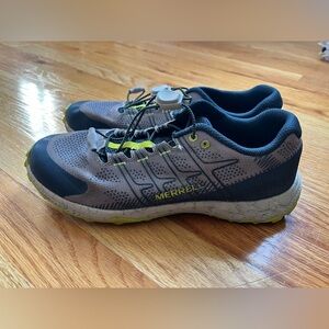 Merrell Moab Flight Low Alternative Hiking Sneaker